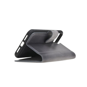 Apple iPhone 11 Series Detachable Leather Case / MW